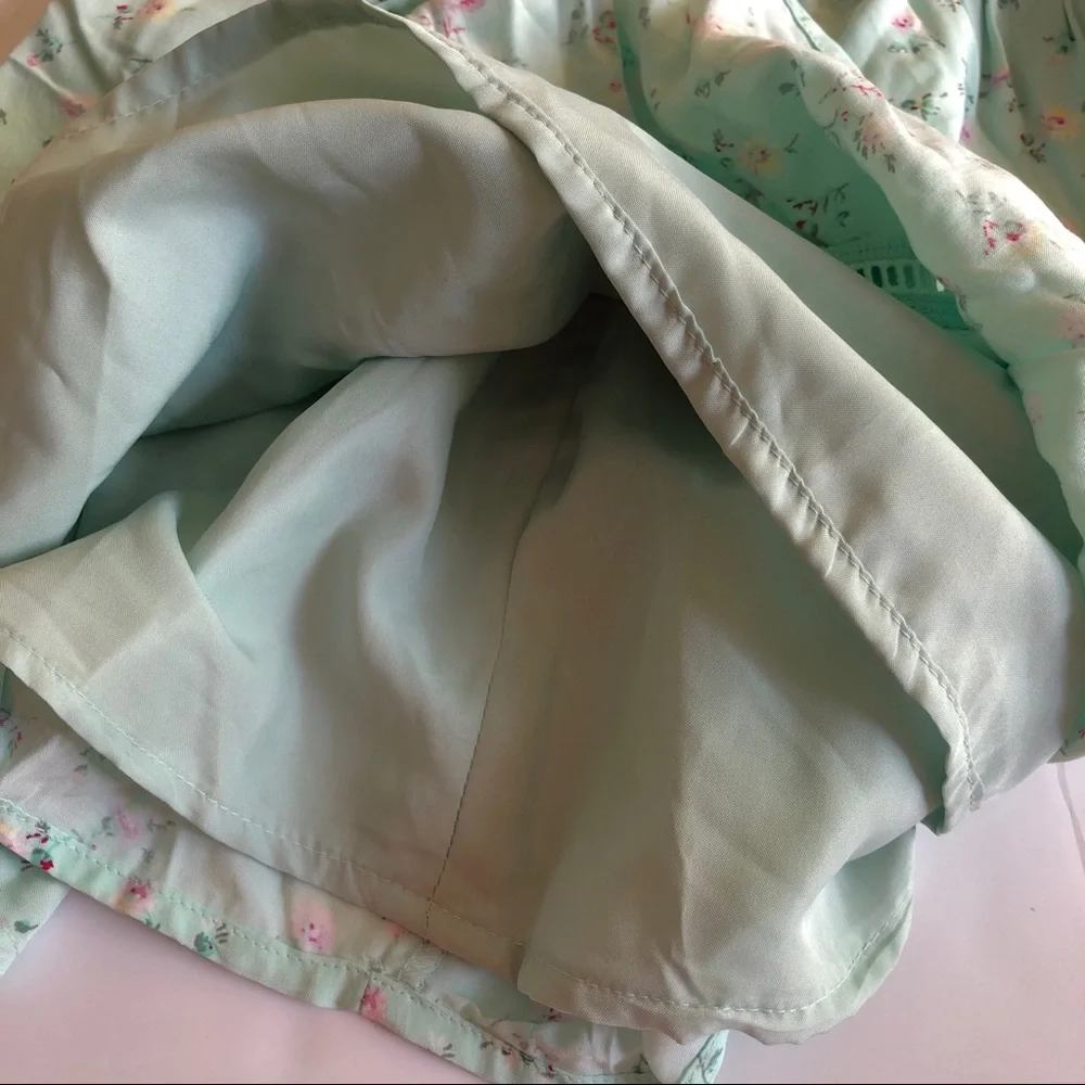 GAP mint green